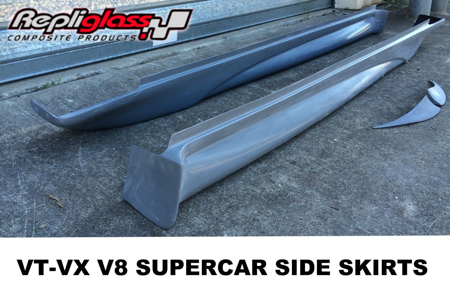 HOLDEN COMMODORE VT V8 SUPERCAR SEDAN RACE CAR SIDE SKIRTS Repliglass