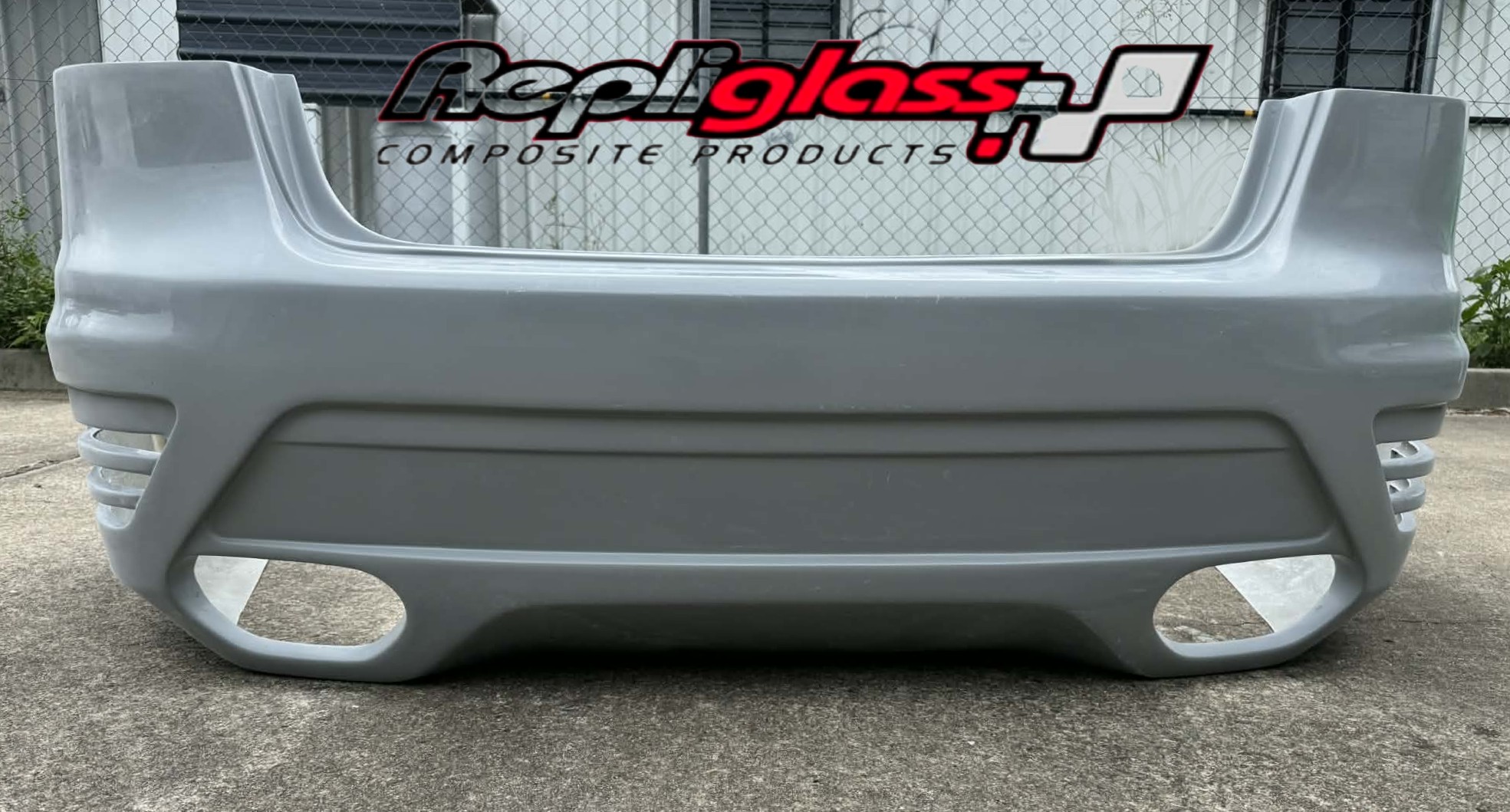 COMMODORE VE SEDAN REAR BUMPER BAR DUEL EXHAUST SERIES 1 and 2 omega ...